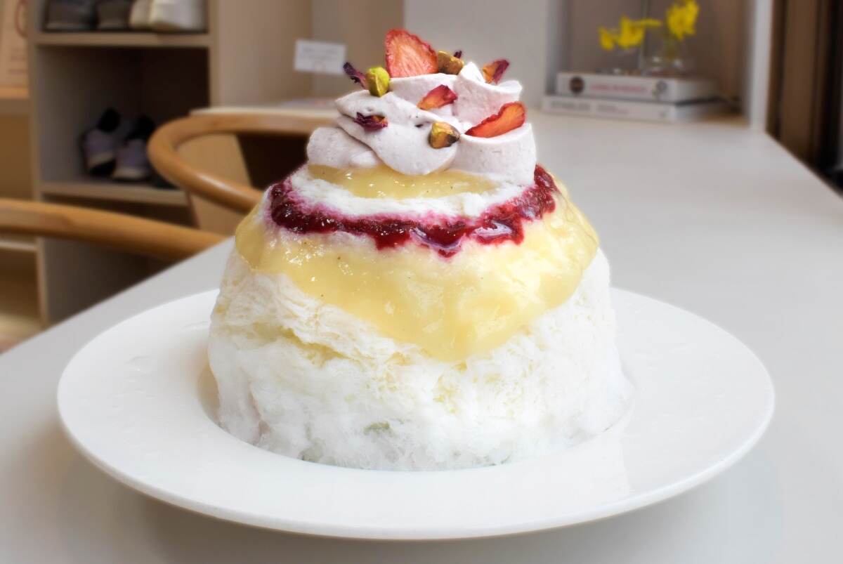ボンヌカフェ「ポワールロゼのかき氷」2,350円