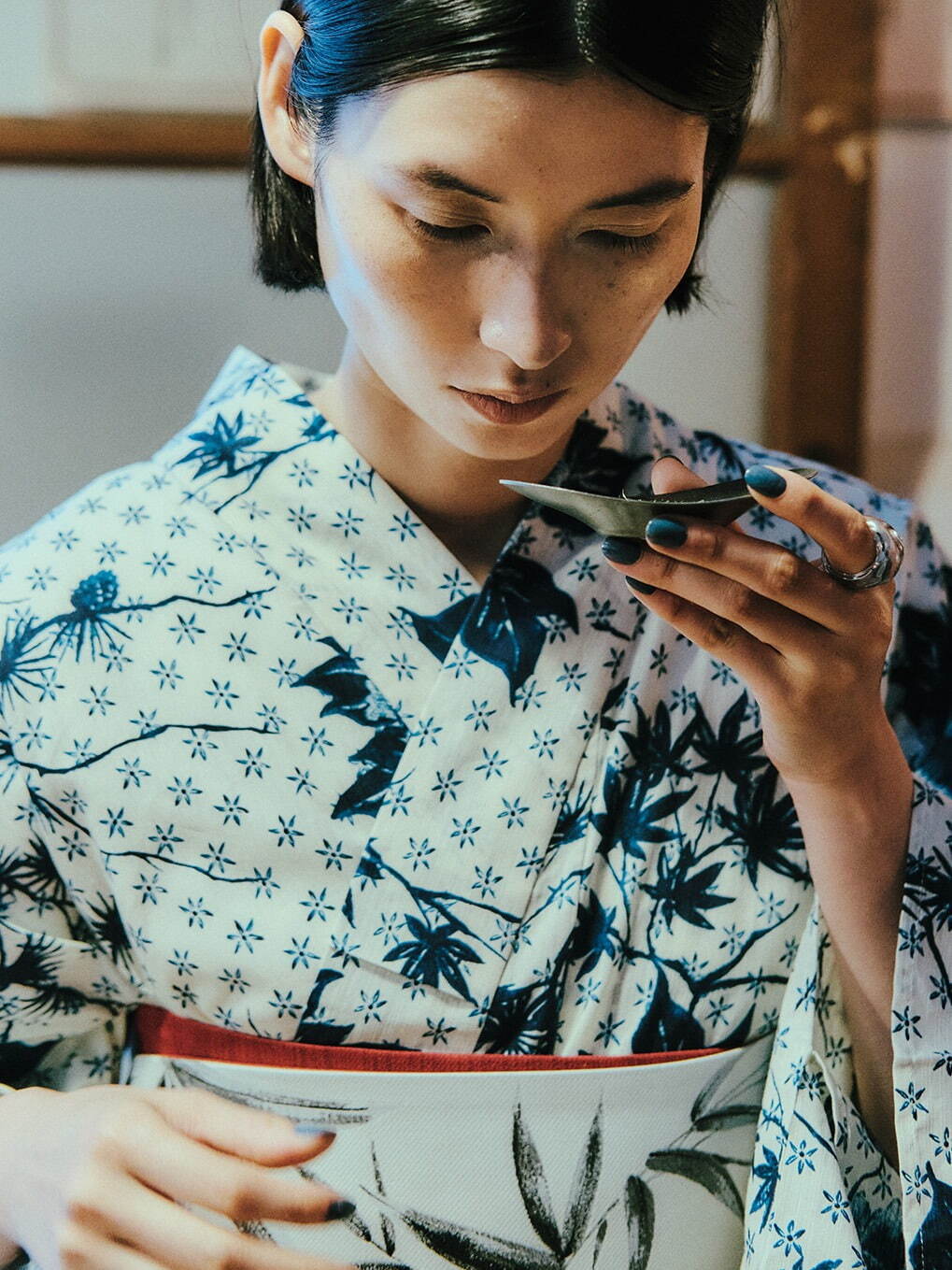 アメリ×ケイタ マルヤマの“花柄”浴衣、大輪の花が咲き誇るブラック＆可憐なホワイトなど全3型｜写真7