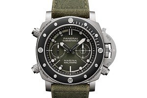 パネライ25年限定ウォッチ「サブマーシブル クロノ」“イタリア海軍航空隊”着想グリーングラデ文字盤