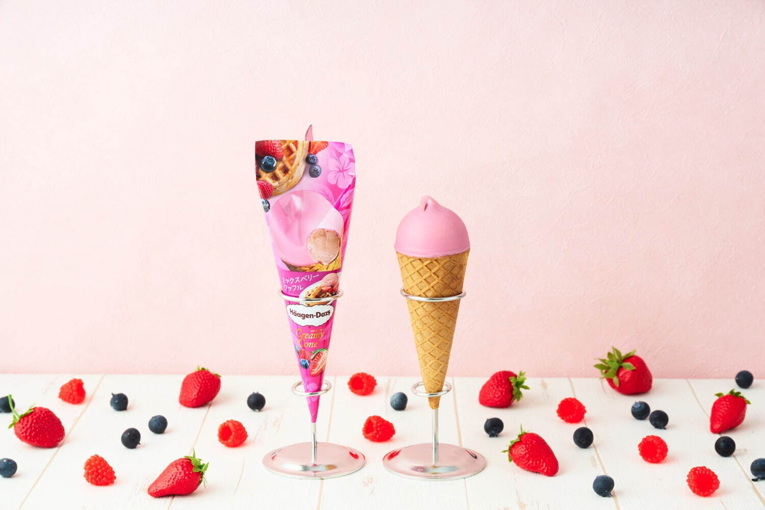 ハーゲンダッツ(Häagen-Dazs) クリーミーコーン ミックスベリーワッフル｜写真4