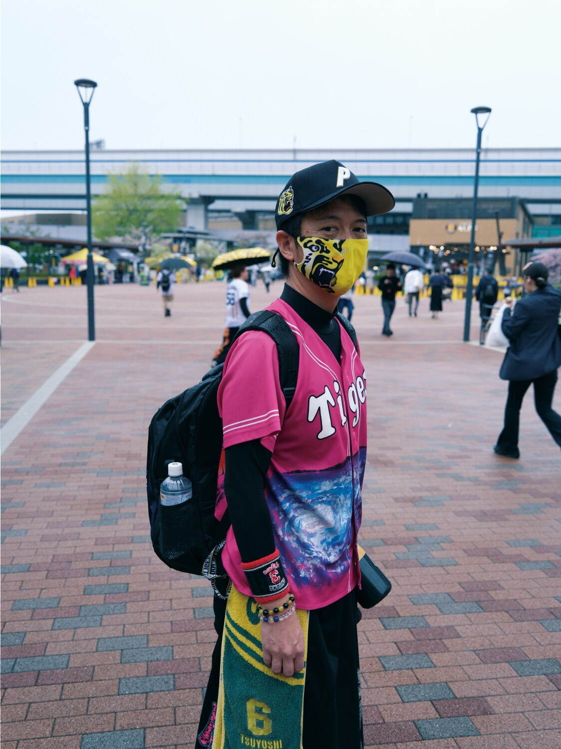 パレス スケートボードが大阪・心斎橋にオープン、阪神タイガースコラボのスカジャンなど限定発売｜写真37