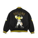 パレス スケートボードが大阪・心斎橋にオープン、阪神タイガースコラボのスカジャンなど限定発売｜写真1