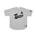 パレス スケートボードが大阪・心斎橋にオープン、阪神タイガースコラボのスカジャンなど限定発売｜写真9