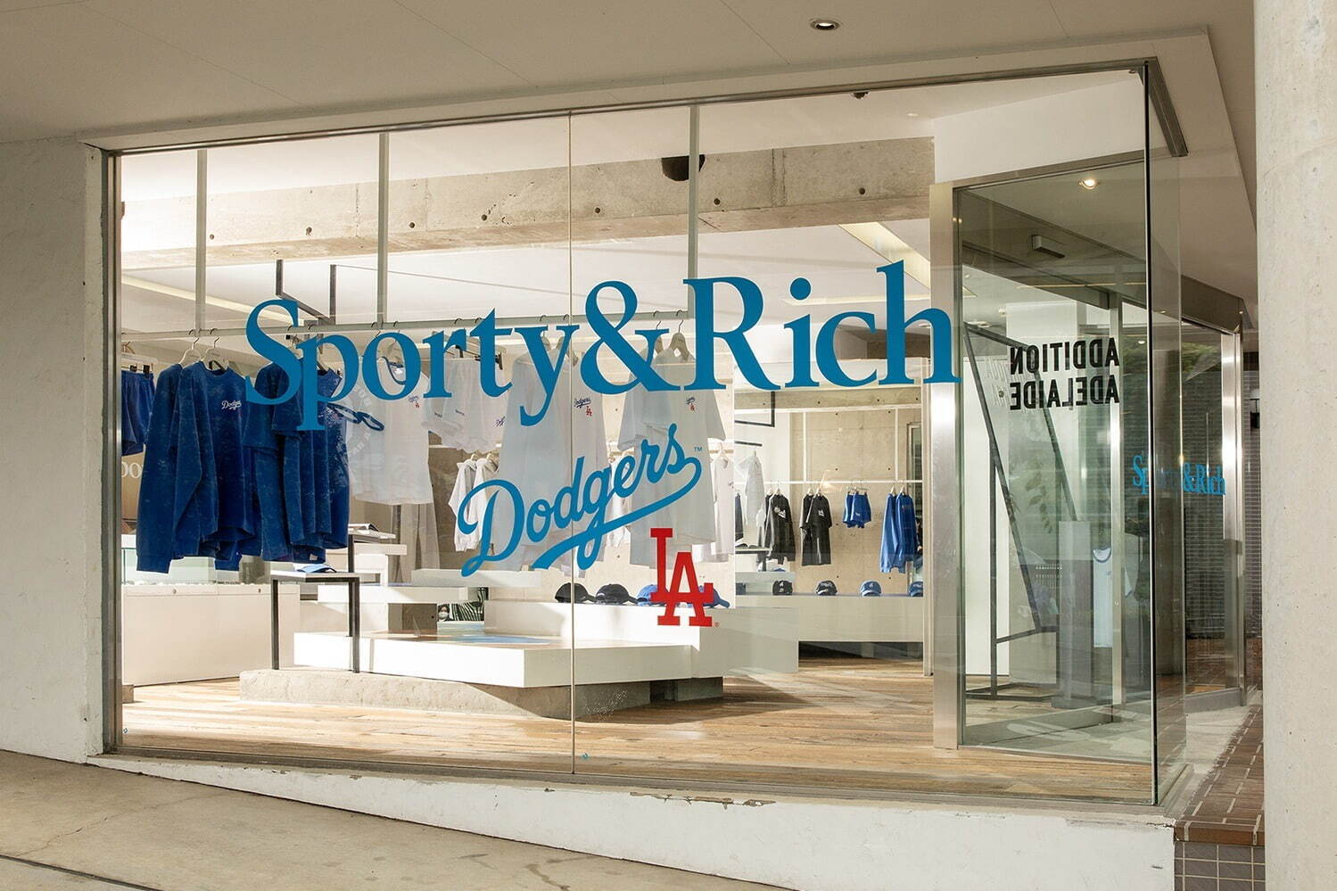 ロサンゼルス・ドジャースとスポーティー＆リッチのコラボウェア、“LA”ロゴ入りスウェットやキャップ｜写真20