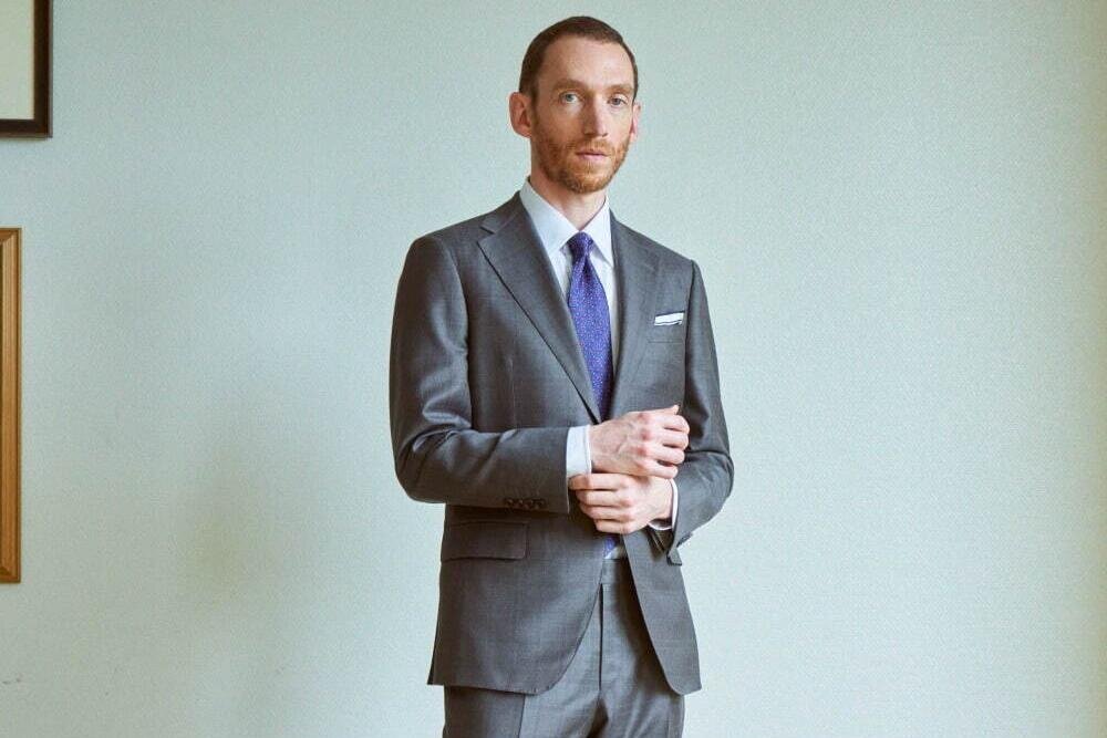 「メンズスーツのおしゃれな着こなしガイド」カジュアルなジャケットコーデからビジネスフォーマルまで