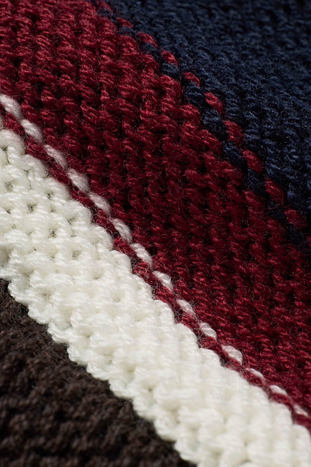 ジョウンド×ライス ナイン テンのロゴ刺繍半袖ニット、ヴィンテージサッカーウェアから着想｜写真5