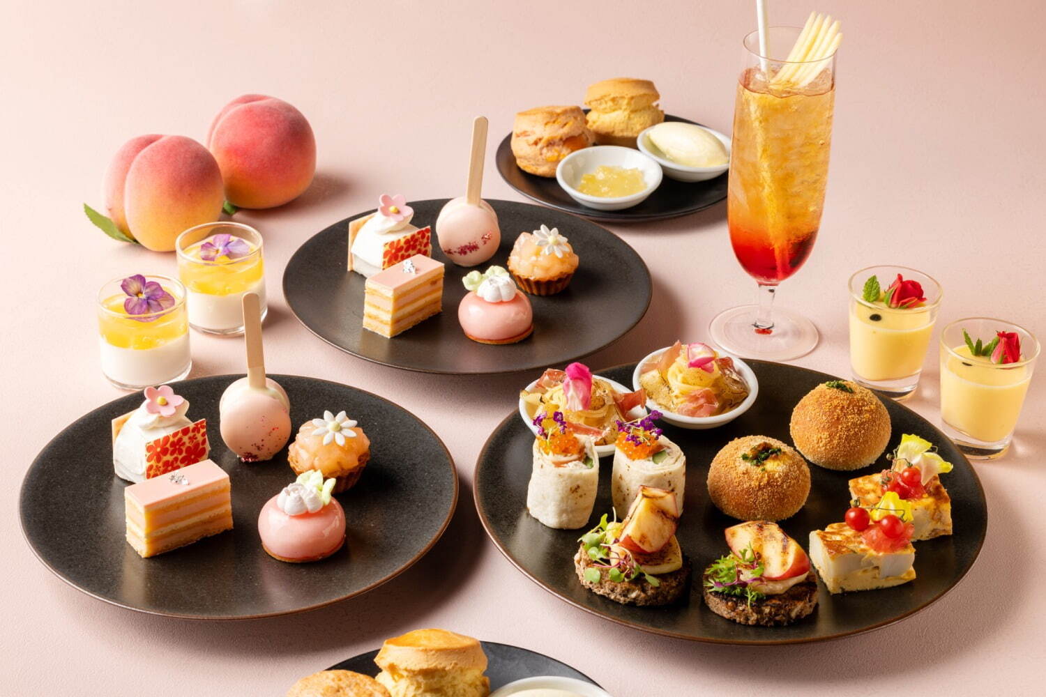 「ピーチ アフタヌーンティー」1名 6,380円 ※サービス料15％別