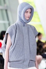 ナゴンスタンス 2025年秋冬コレクション - 雪山との対峙｜写真12