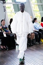 ナゴンスタンス 2025年秋冬コレクション - 雪山との対峙｜写真19