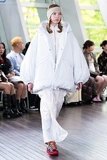 ナゴンスタンス 2025年秋冬コレクション - 雪山との対峙｜写真20