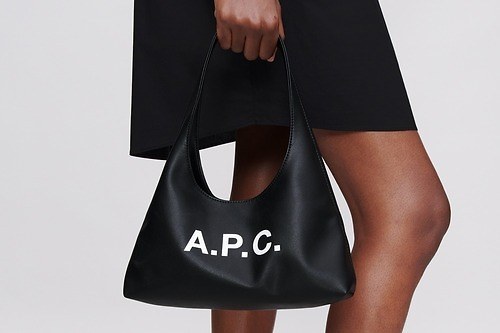 A.P.C.「ニノン バッグ」25年秋の新作、台形シルエットのミニショルダー