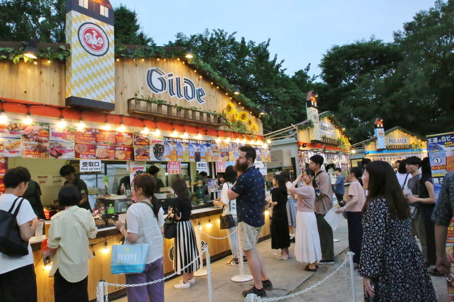 「オクトーバーフェスト」東京・芝公園で、ドイツの伝統フード＆直輸入の樽生ビールが集結｜写真7