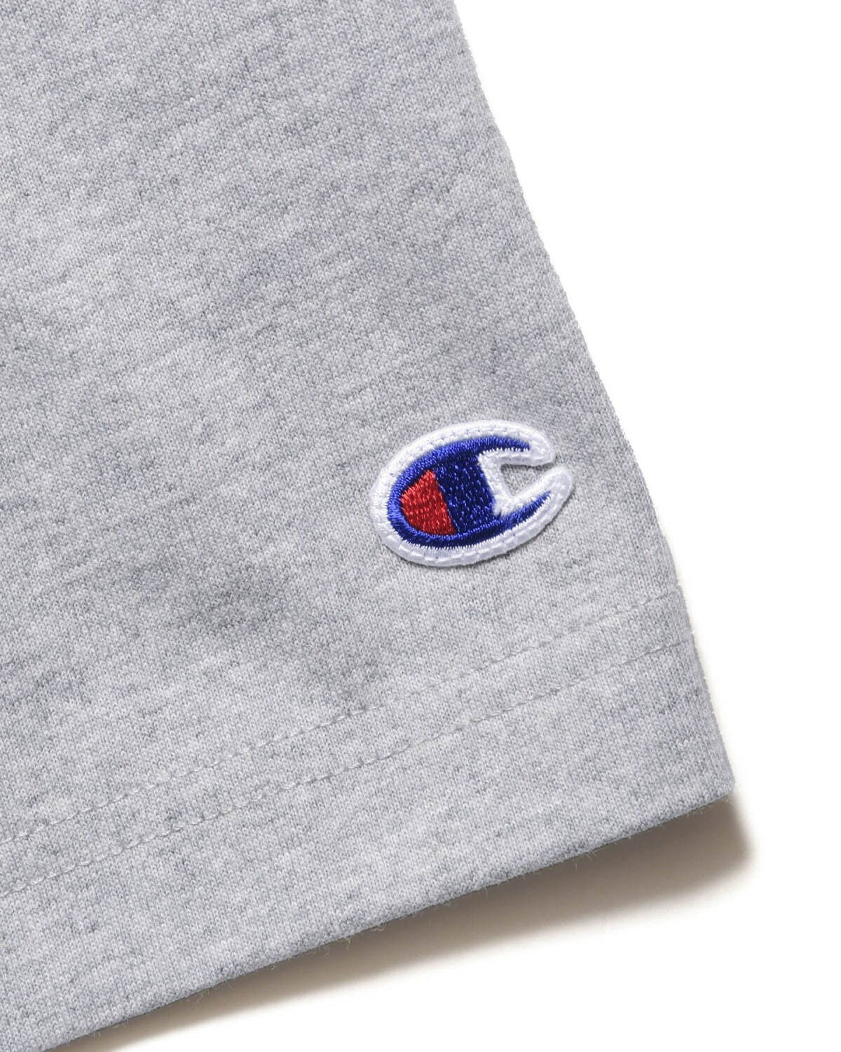 チャンピオンのソフ限定Tシャツ＆半袖スウェット、シンプルなロゴ刺繍入り｜写真10