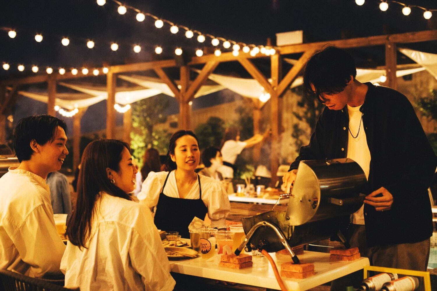 なんばパークス“大阪ミナミ”の夜景と共に手ぶらでBBQビアガーデン、肉の盛り合わせなどルーフトップで｜写真7