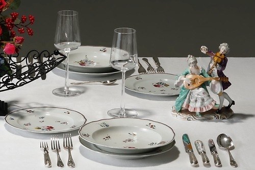 リチャード ジノリの名品磁器など約190点を一挙公開、特別展「イタリアの磁器」愛知県陶磁美術館で