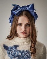 カナコ タムラから“バラの花びら”垂れる巾着バッグ、バラ×リボン大ぶりバレッタも｜写真20