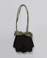 カナコ タムラから“バラの花びら”垂れる巾着バッグ、バラ×リボン大ぶりバレッタも｜写真2