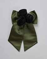 カナコ タムラから“バラの花びら”垂れる巾着バッグ、バラ×リボン大ぶりバレッタも｜写真8