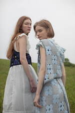 エンジニアド ガーメンツ×ビームス ボーイのクロシェ編みベスト＆スカート、軽やかな重ね着ウェア｜写真5