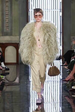 グッチ(GUCCI) 2026年リゾートウィメンズコレクション  - 写真29