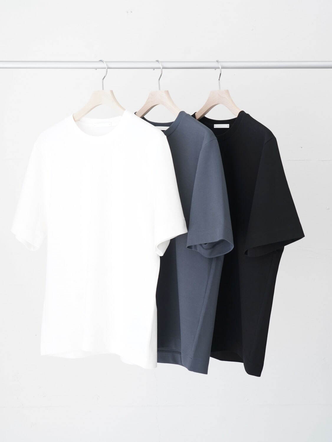 ショートスリーブTシャツ 各22,000円