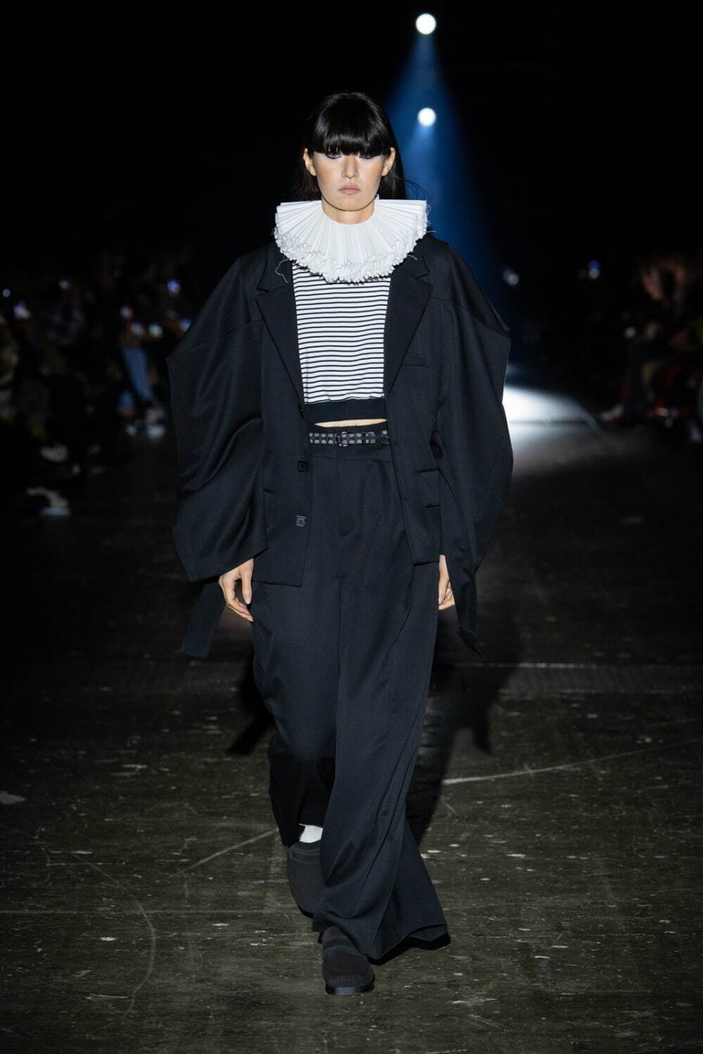 アンリアレイジ(ANREALAGE) 2025-26年秋冬ウィメンズコレクション  - 写真5