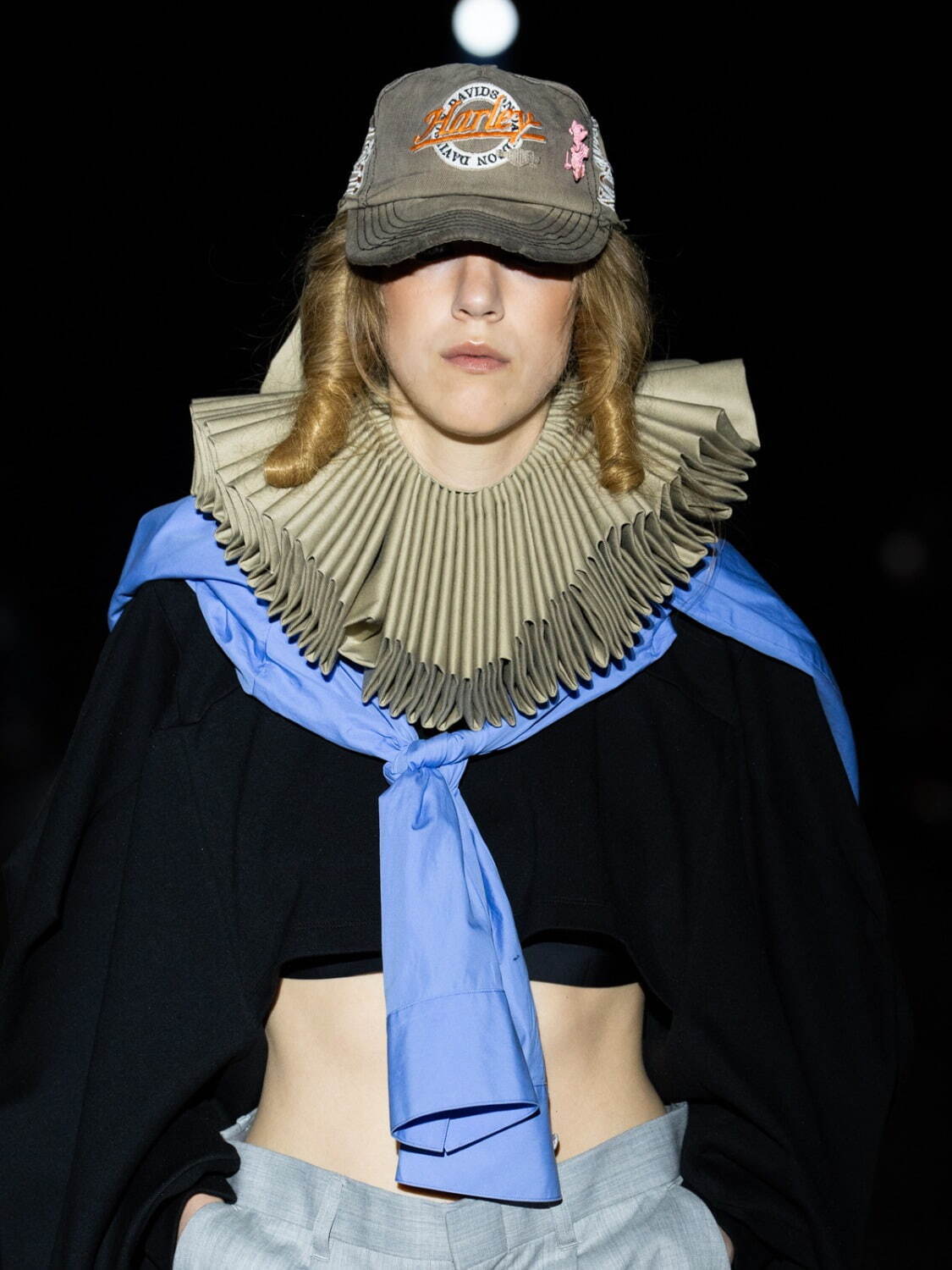 アンリアレイジ(ANREALAGE) 2025-26年秋冬ウィメンズコレクション  - 写真23