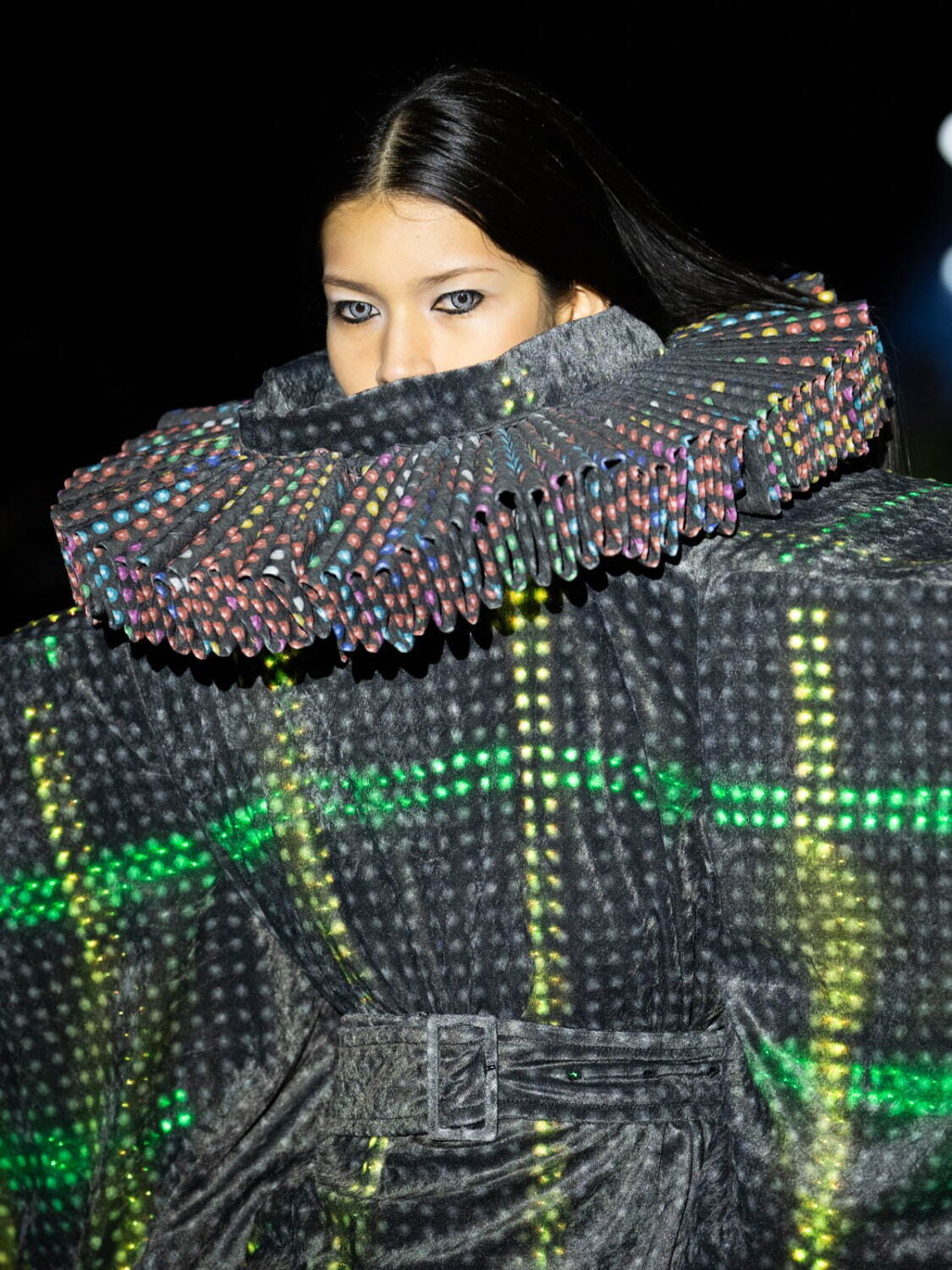 アンリアレイジ(ANREALAGE) 2025-26年秋冬ウィメンズコレクション  - 写真60