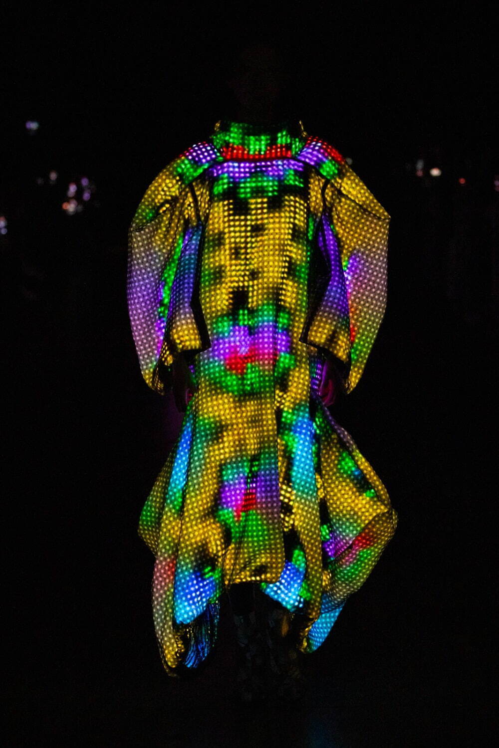 アンリアレイジ(ANREALAGE) 2025-26年秋冬ウィメンズコレクション  - 写真74