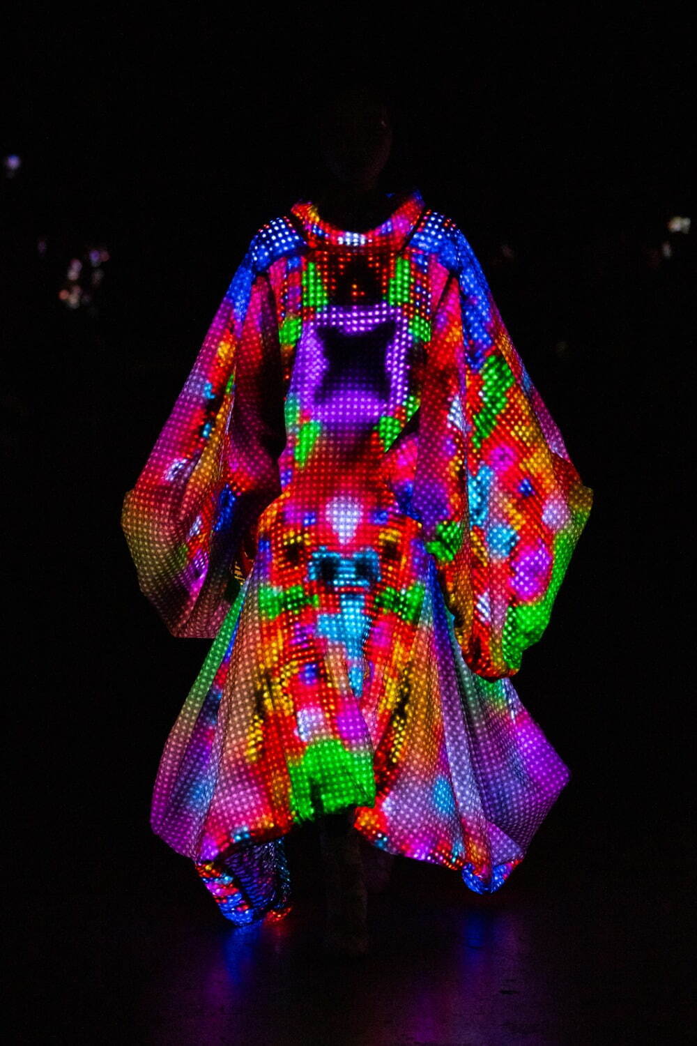 アンリアレイジ(ANREALAGE) 2025-26年秋冬ウィメンズコレクション  - 写真77