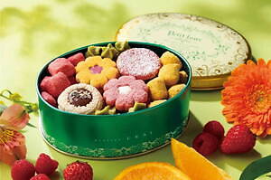 アトリエうかい“夏の庭園”着想、柑橘やベリーの花型クッキー入り「フールセック・フルール缶」｜写真1