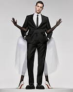 クリスチャン ルブタンのブライダルシューズ、“パール×ストーン”煌めくレッドソールパンプス｜写真4