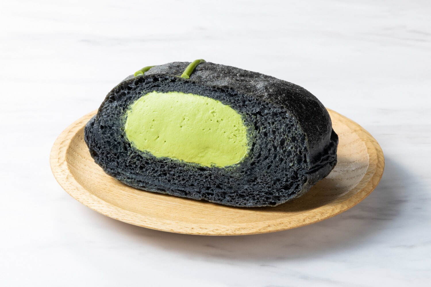 「抹茶みるくのホイップドーナツ」203円