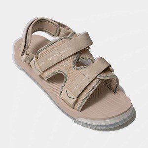 ビューティフルピープル×シャカのストラップサンダル、メッシュアッパー&クリアソールで|写真3