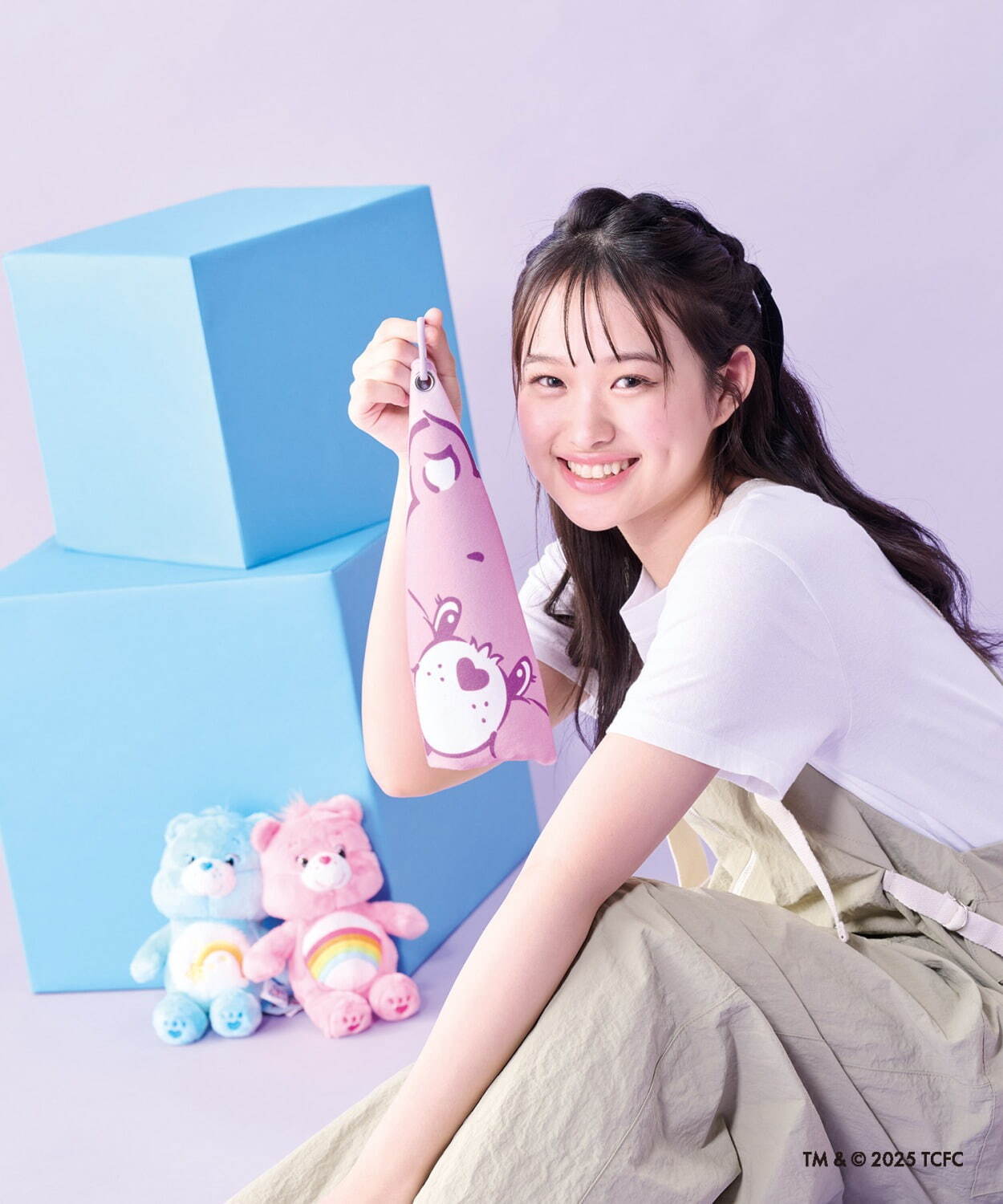 「ケアベア」“推しカラー”で選べる折りたたみ日傘、ポーチに早変わりするダイカットタオルも｜写真5