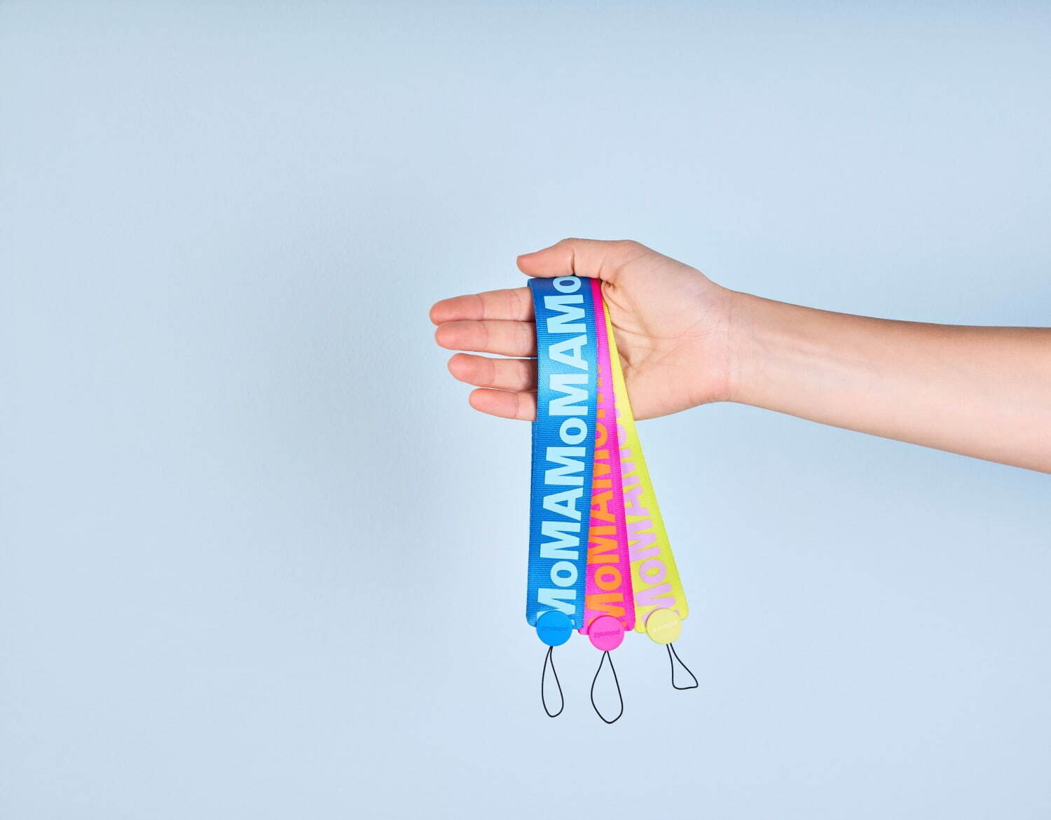 「ポラロイド ナウ カメラ MoMA エディション」24,900円