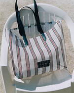 ケンゾー25年夏ウェア、レトロなマルチボーダーカーディガン＆波のカモ柄メンズシャツ｜写真104