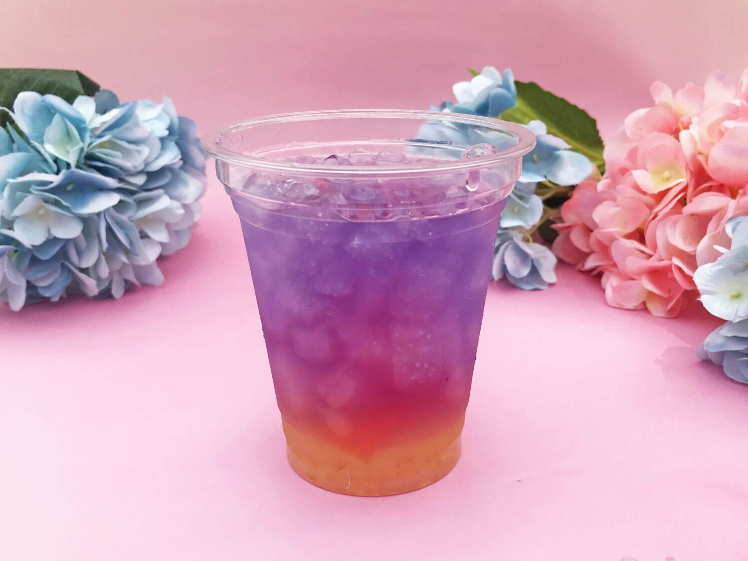 「紫陽花レモンティー」520円
販売店舗：ケーブルカーコーヒー