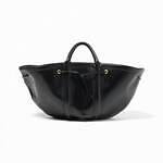 人気ブランドレディースバッグ【2025年秋】おしゃれなショルダーバッグや斜め掛け、本革トートなど｜写真24