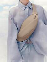 人気ブランドレディースバッグ【2025年秋】おしゃれなショルダーバッグや斜め掛け、本革トートなど｜写真41