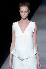 圧巻の美しさ！ミクロの世界をテクスチャーで表現-ソマルタ(SOMARTA)、2011年春夏コレクション｜写真4