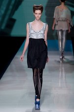 圧巻の美しさ！ミクロの世界をテクスチャーで表現-ソマルタ(SOMARTA)、2011年春夏コレクション｜写真12