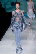 圧巻の美しさ！ミクロの世界をテクスチャーで表現-ソマルタ(SOMARTA)、2011年春夏コレクション｜写真46