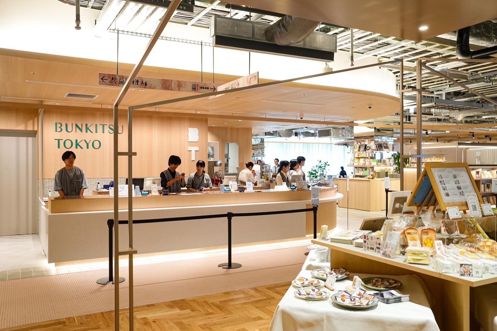 文喫の新旗艦店「ブンキツ トーキョー」ニュウマン高輪に、約10万冊の本とエリア最大級カフェラウンジ｜写真2