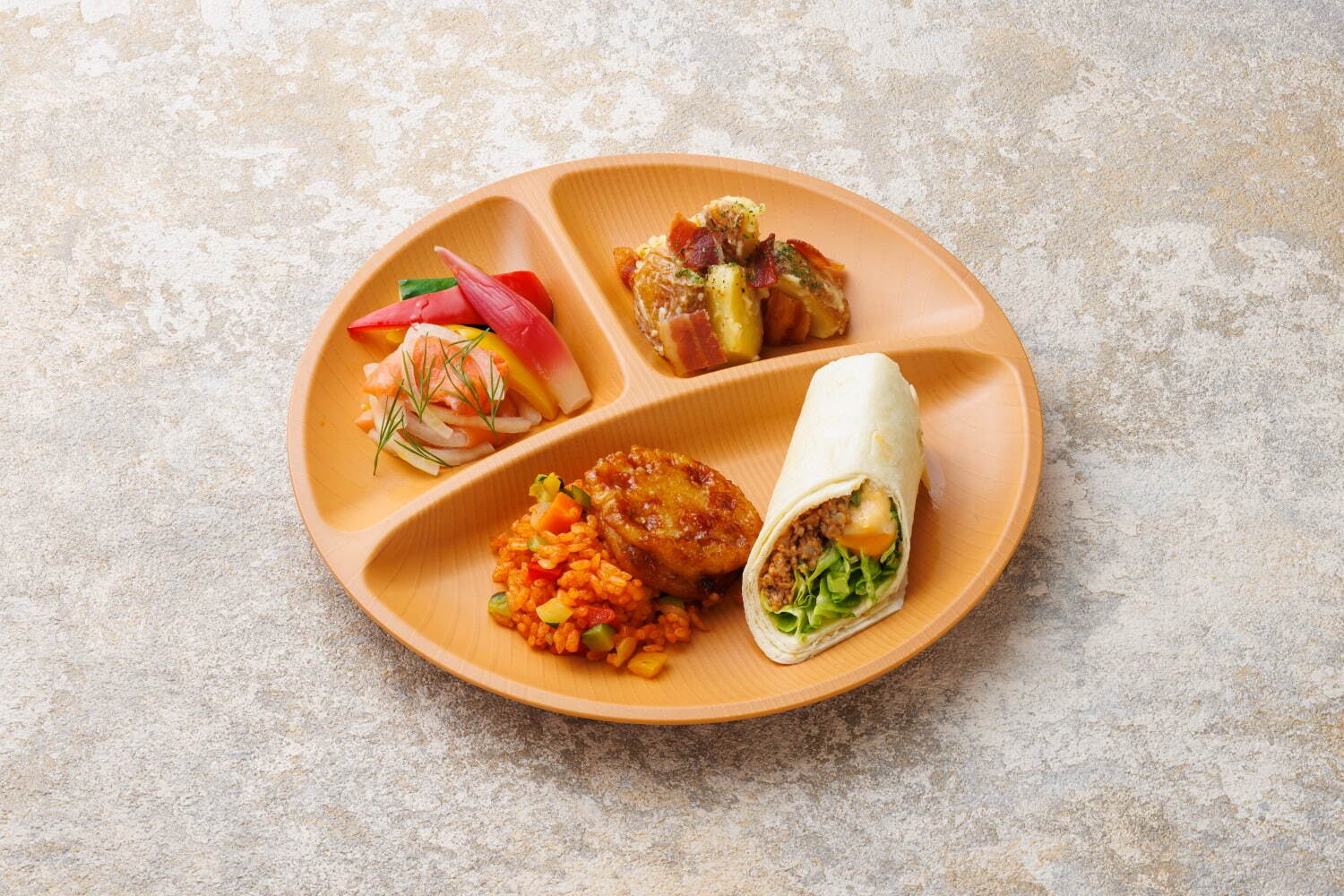 東京會舘25年ビアガーデン「銀座スカイビアテラス」東京駅や丸の内の夜景と楽しむビール＆肉プレートなど｜写真8