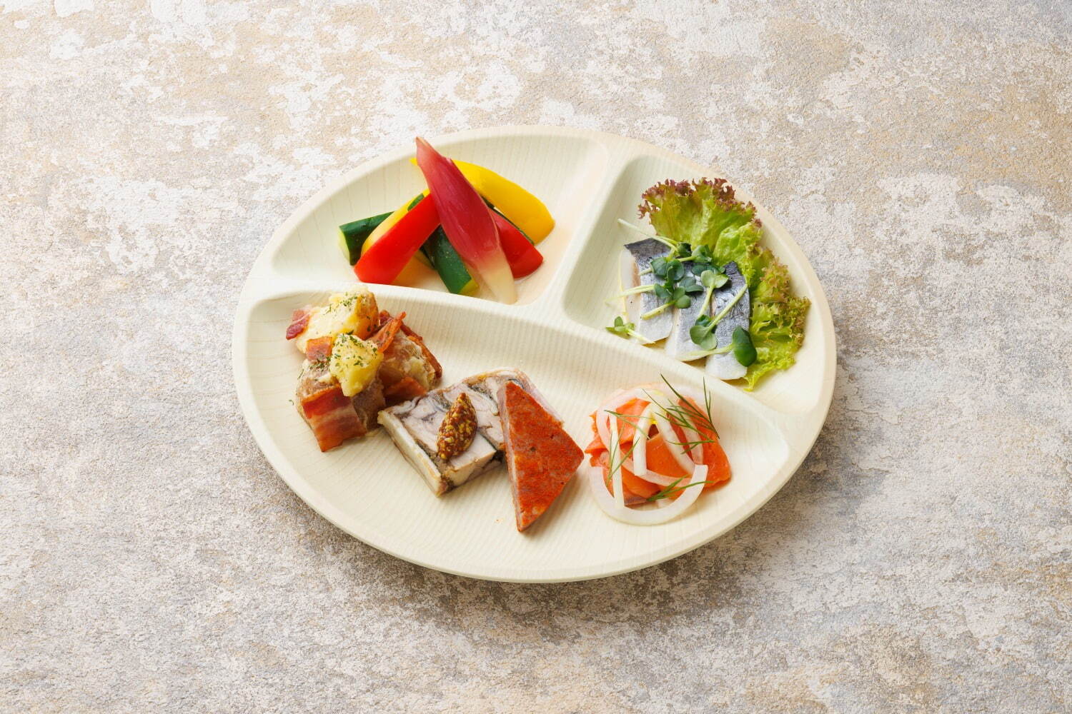 東京會舘25年ビアガーデン「銀座スカイビアテラス」東京駅や丸の内の夜景と楽しむビール＆肉プレートなど｜写真9