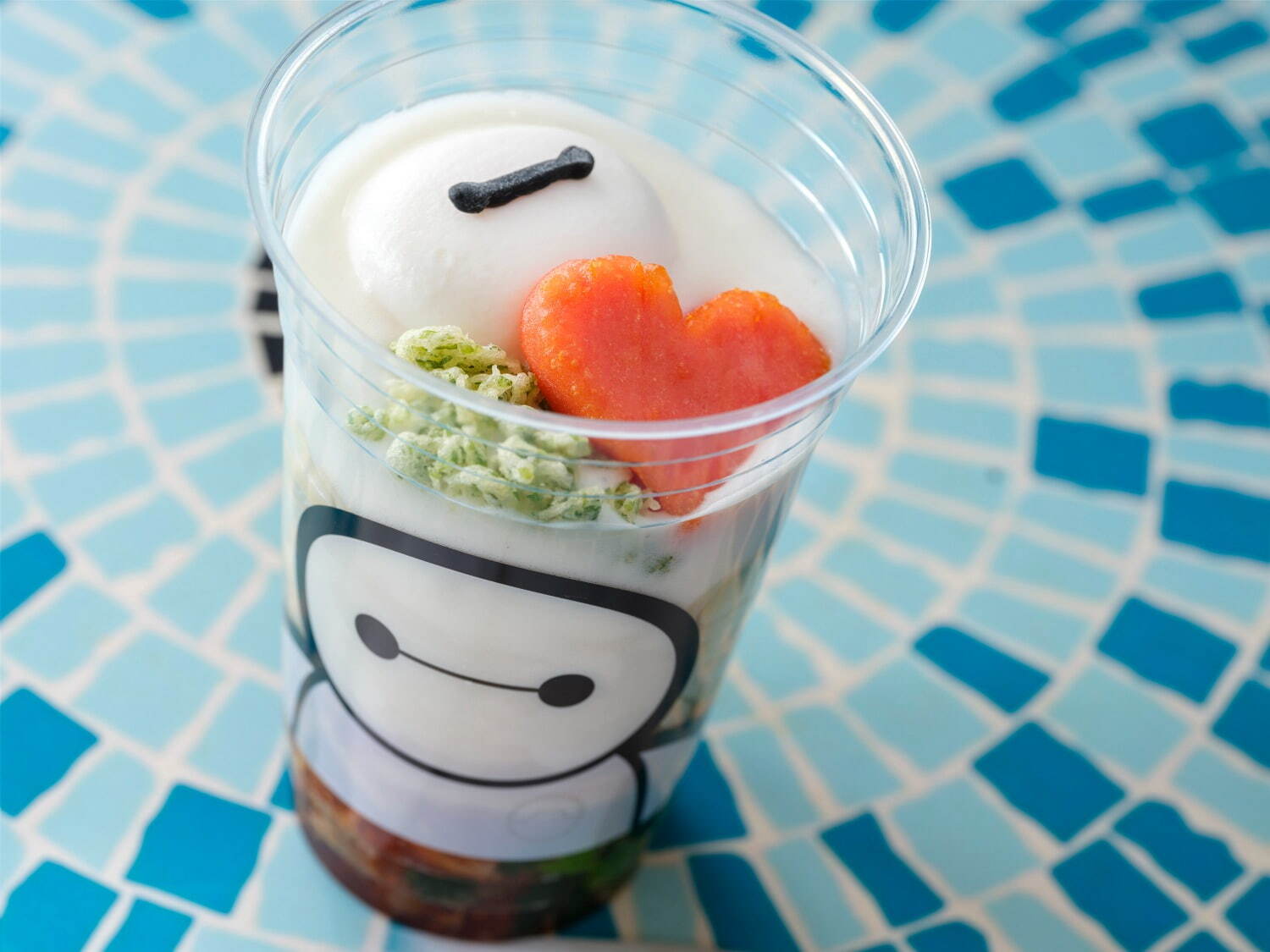 東京ディズニーリゾート“ベイマックス風”サングラス＆ネオンカラーの雑貨、ひんやり限定メニューも｜写真79