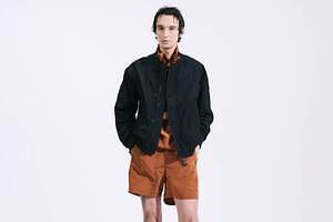 カナダグース25年春夏レインウェア、“まるでワンピース”撥水ジャケット＆軽量アウター