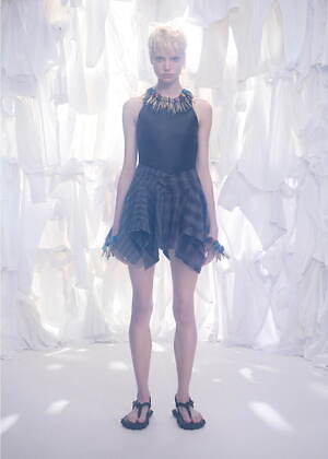 アレキサンダー ワン(alexanderwang) 2025年プレフォールウィメンズ&メンズコレクション  - 写真1