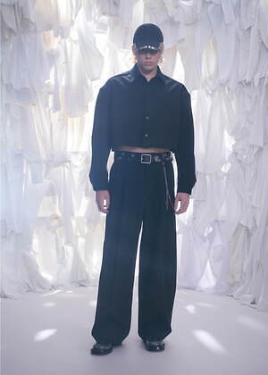 アレキサンダー ワン(alexanderwang) 2025年プレフォールウィメンズ&メンズコレクション  - 写真33